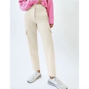 Aritzia Wilfred Free Modern Cargo Pants